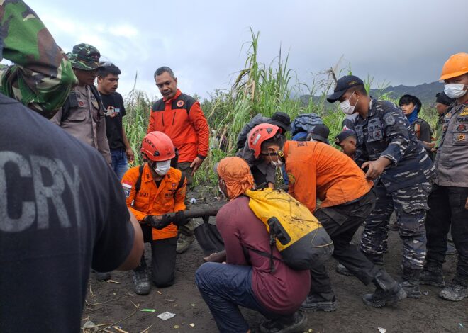 Pendaki Gunung Dukono Ditemukan Tewas, Basarnas Masih Cari Dua WNA yang Hilang