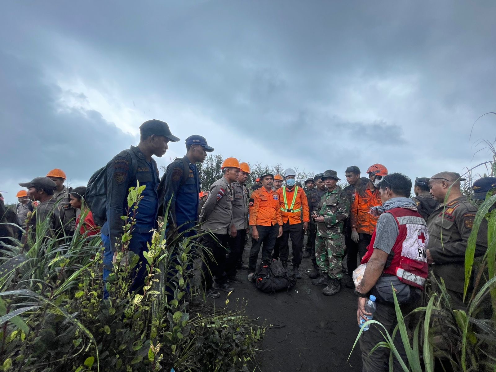 Dua WNA Pendaki Gunung Dukono Ditemukan Meninggal, Operasi SAR Resmi Ditutup
