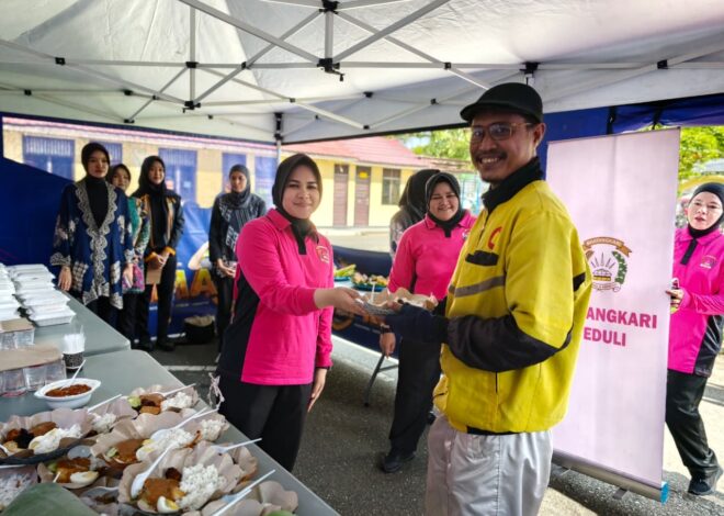 Polres Berau Pererat Silaturahmi Melalui Warung Berkah Jumat