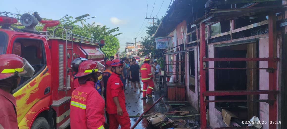 Kontrakan Dua Pintu Nyaris Jadi Arang