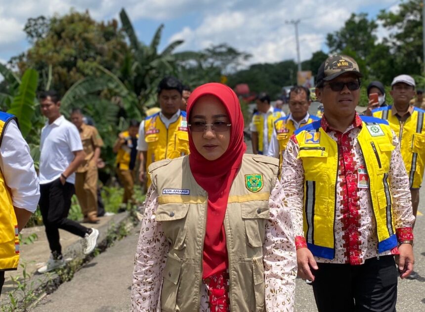 Curah Hujan Tinggi Picu Genangan, Pemkab Berau Kerahkan Tim Bersihkan Drainase