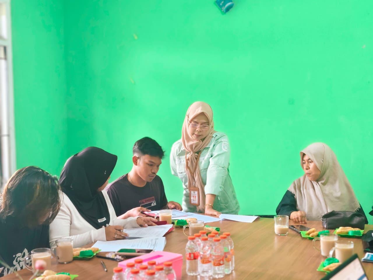 Disdik Berau Jemput Bola Tekan Angka Anak Tak Sekolah, Tujuh Warga Batu-Batu Daftar Program Kesetaraan