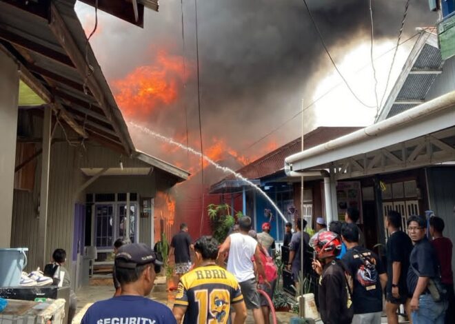 Kebakaran Membara di Gang Pulau Panjang