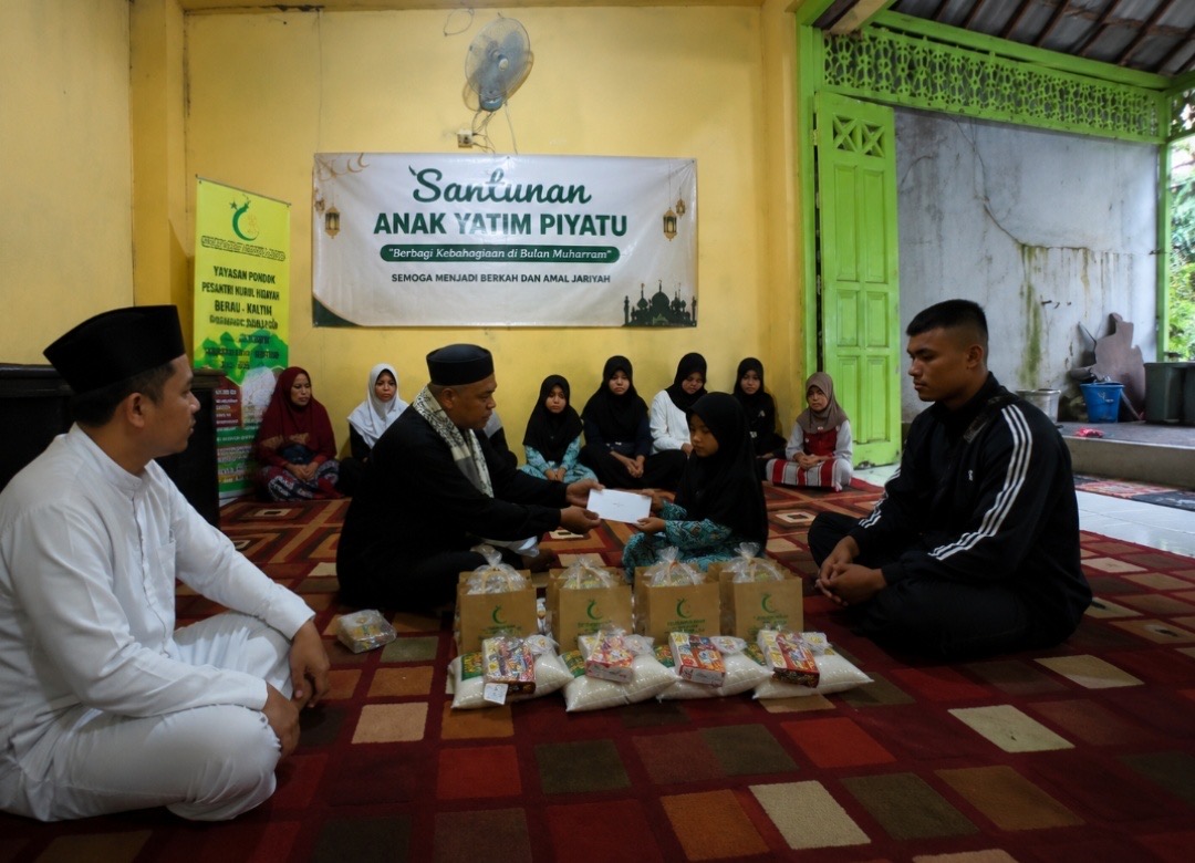 Casis Polri Asal Berau Berbagi Kebahagiaan dengan Anak Yatim di Yayasan Darul Asri Balikpapan