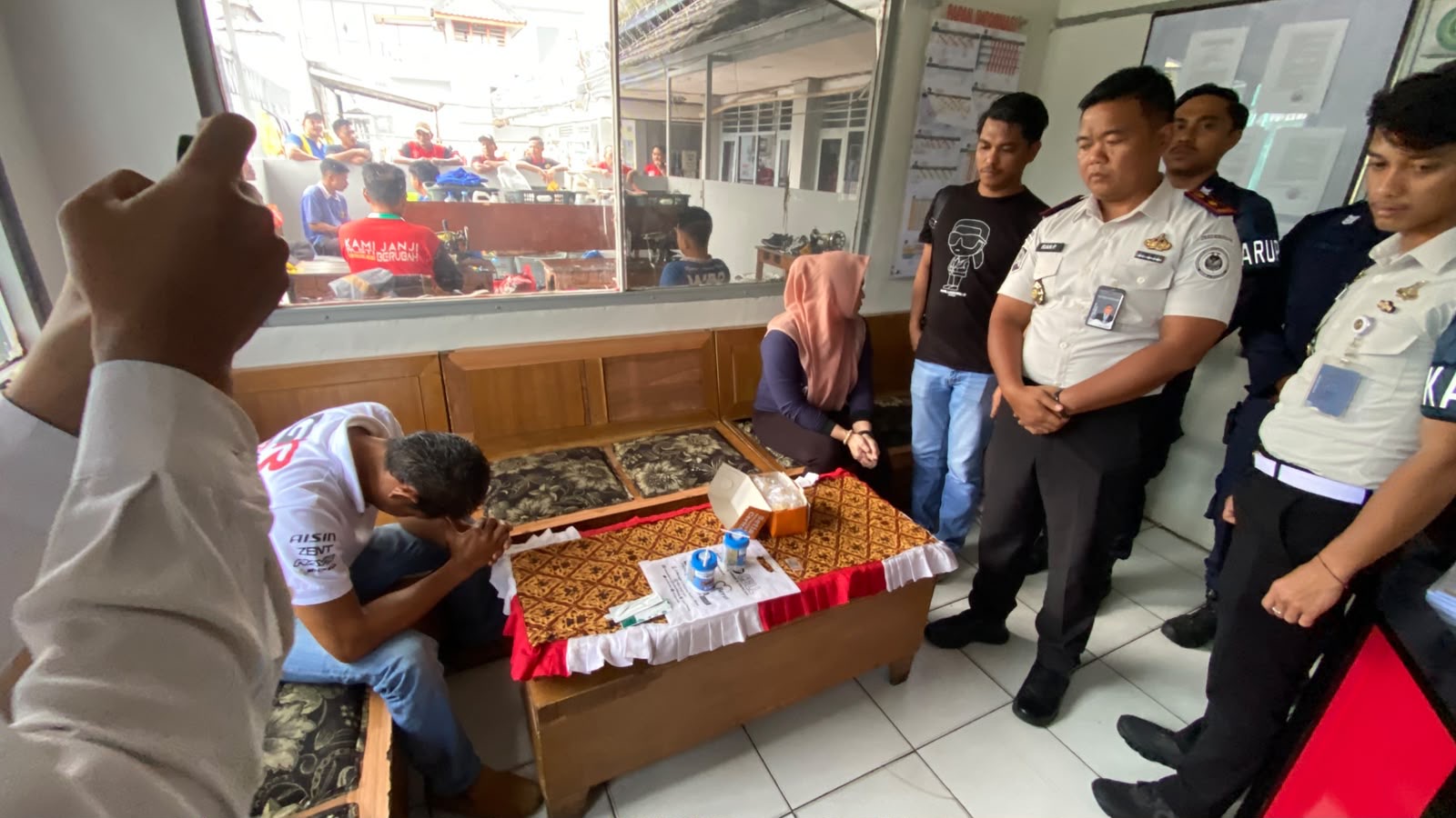 Kotak Roti Berisi Pir ‘Bertopping’ Sabu, Pengunjung Rutan Tanjung Redeb Ditangkap Petugas