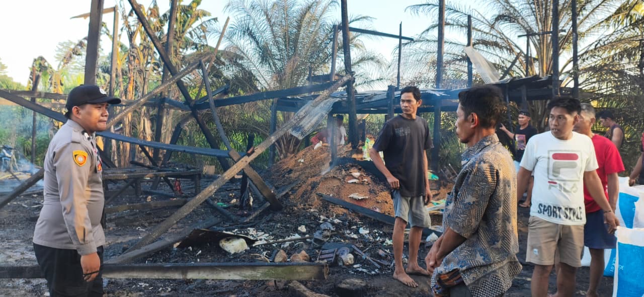 Ditinggal Pergi Acara, Rumah Rudianto Jadi Arang